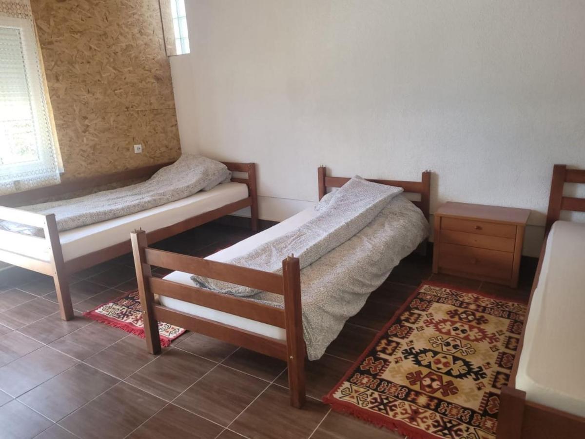 Lola Guest House Vuthaj 외부 사진