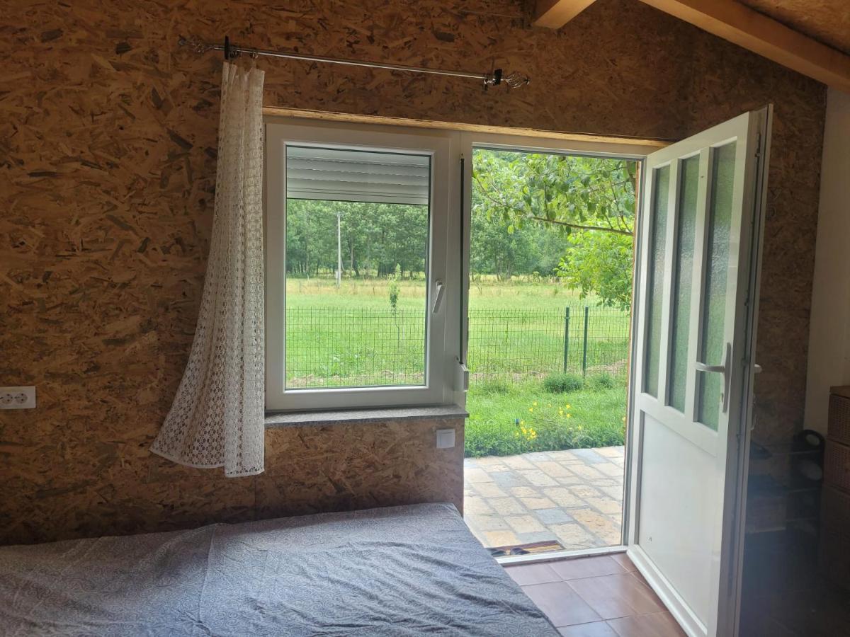 Lola Guest House Vuthaj 외부 사진