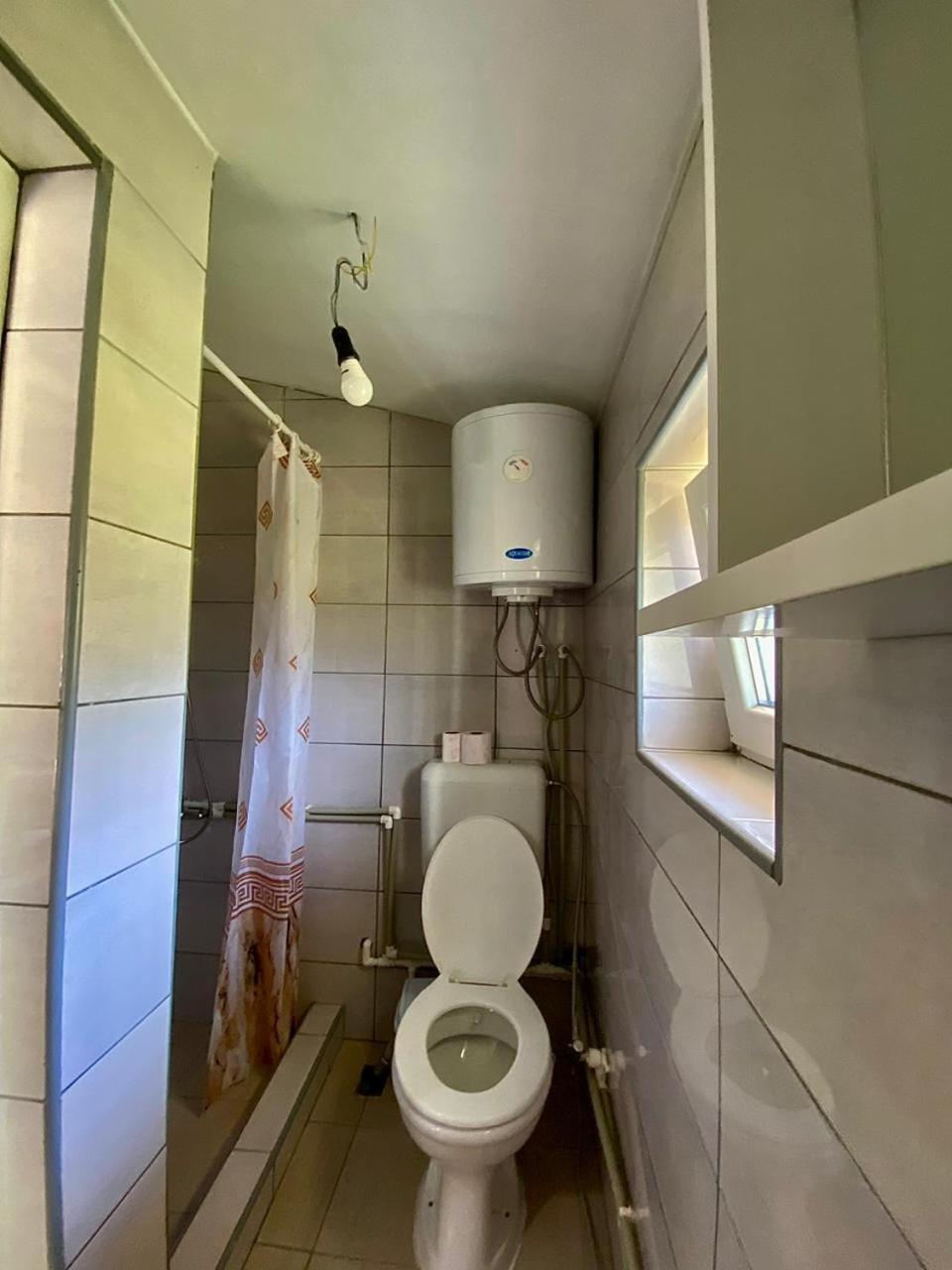 Lola Guest House Vuthaj 외부 사진